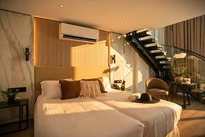 Cavo Maris Beach Hotel