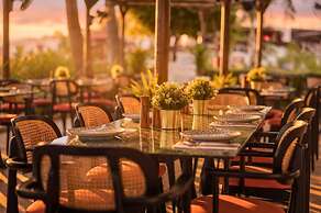 Cavo Maris Beach Hotel