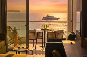 Cavo Maris Beach Hotel