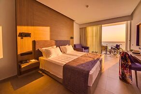 Cavo Maris Beach Hotel