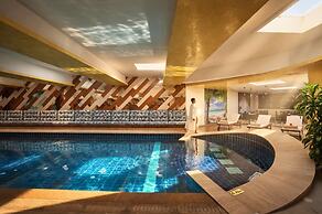 Cavo Maris Beach Hotel