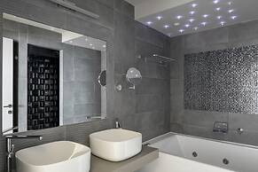 Macaris Suites and SPA