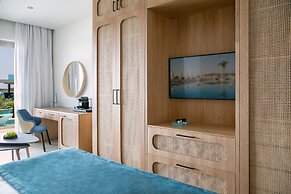Asterias Beach Hotel
