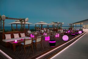 Asterias Beach Hotel