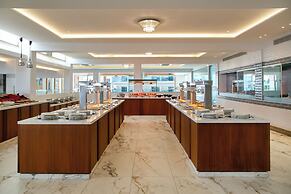 Asterias Beach Hotel