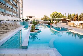 Asterias Beach Hotel