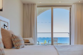 The Golden Coast Beach Hotel