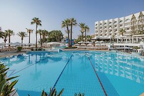 The Golden Coast Beach Hotel