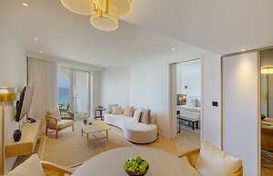 The Golden Coast Beach Hotel