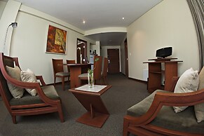 Suites Camino Real