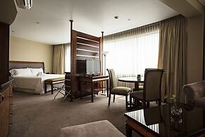 Suites Camino Real