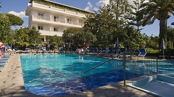 Hotel Alpha