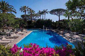 Hotel Alpha