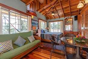 Blue Tang Inn