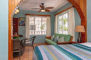Blue Tang Inn