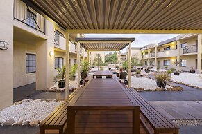 Best Western Plus Canberra Central Apartments