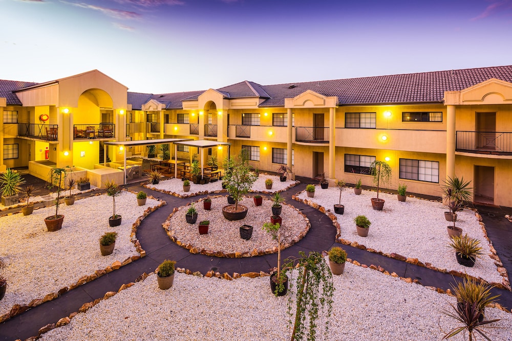 Best Western Plus Canberra Central Apartments