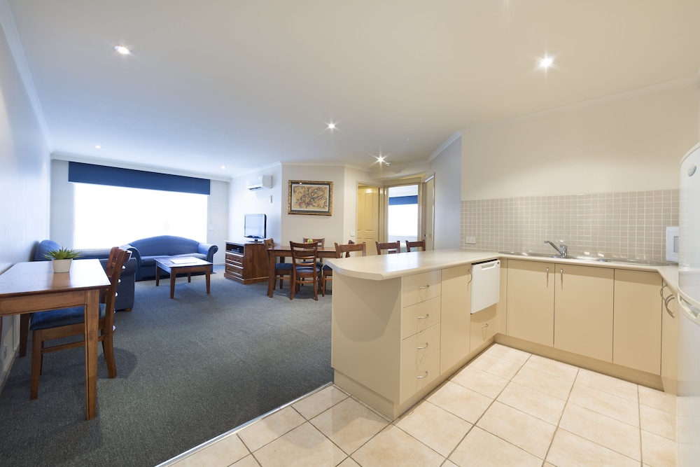 Best Western Plus Canberra Central Apartments