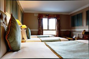 Ashbourne Court Hotel