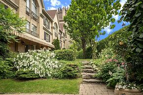 Le St-Martin Hotel & Suites Laval