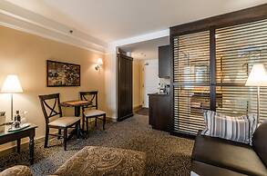 Le St-Martin Hotel & Suites Laval