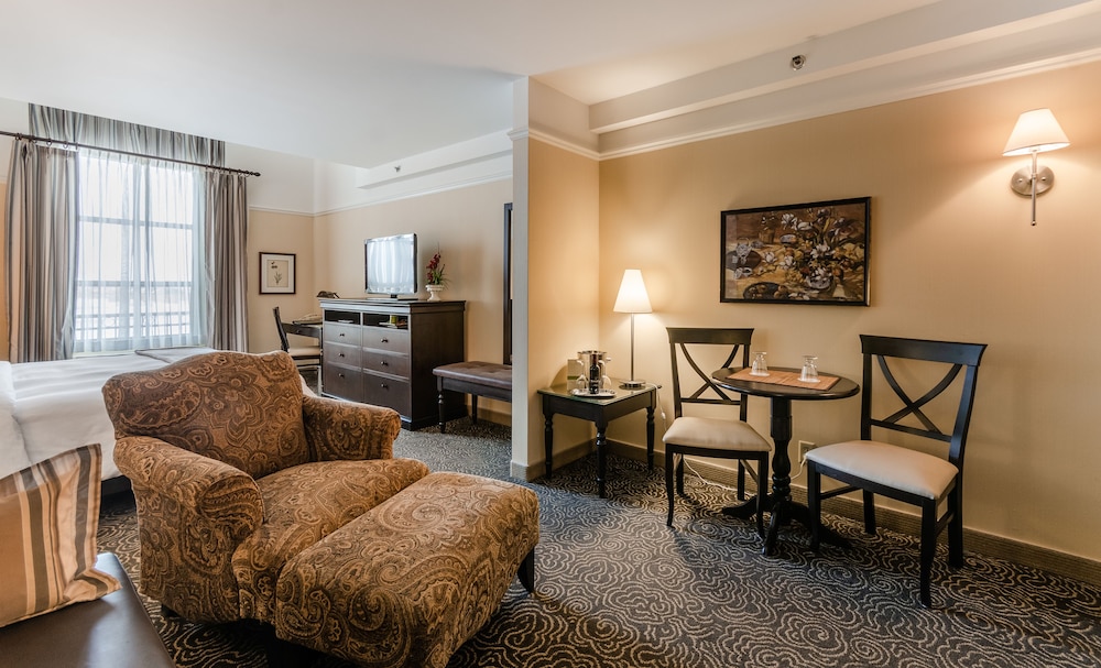Le St-Martin Hotel & Suites Laval