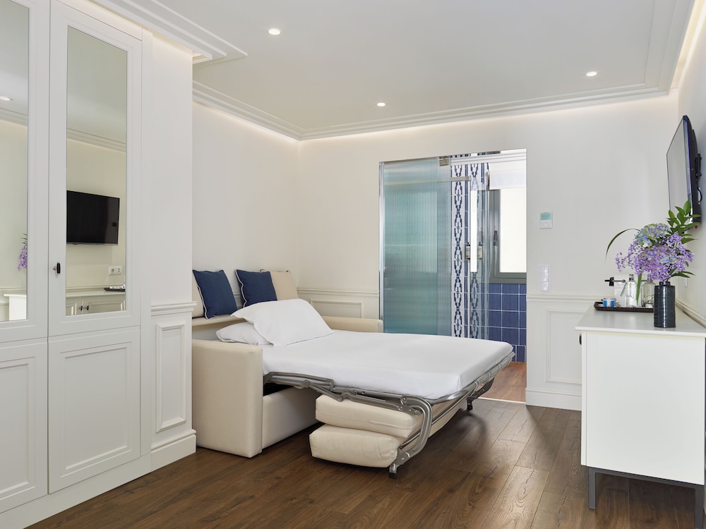 H10 Universitat Hotel