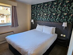 Pendulum Hotel