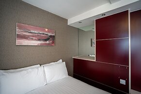 Pendulum Hotel