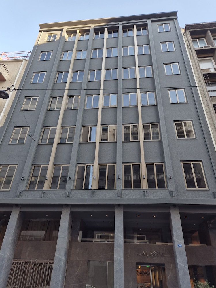 THE ALASSIA HOTEL
