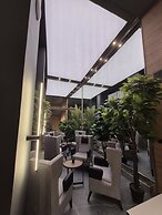 THE ALASSIA HOTEL