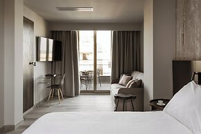 THE ALASSIA HOTEL