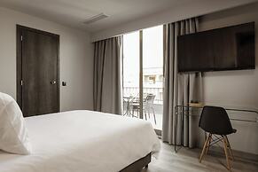 THE ALASSIA HOTEL