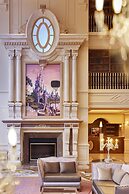 Disneyland® Hotel