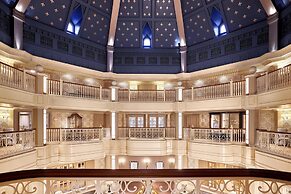 Disneyland® Hotel