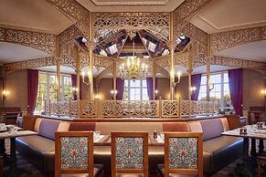 Disneyland® Hotel