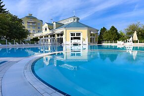 Disney Newport Bay Club