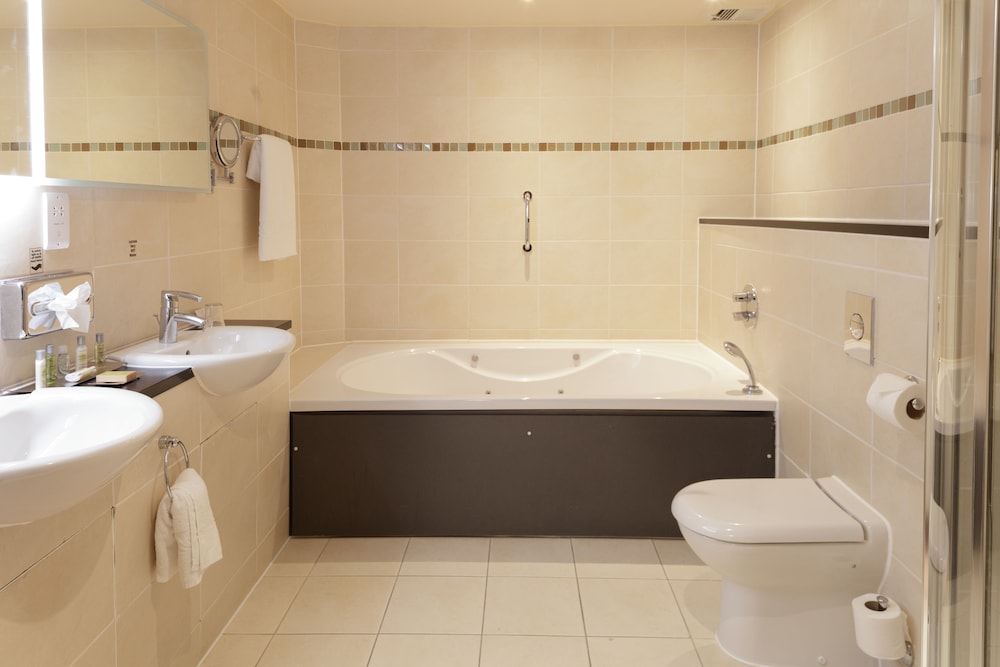 Cambridge Belfry Hotel & Spa