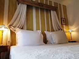 Lawrence's Hotel