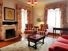 Lawrence's Hotel