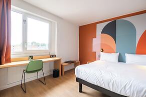 B&B HOTEL Mons Gare