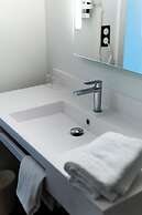 B&B HOTEL Mons Gare