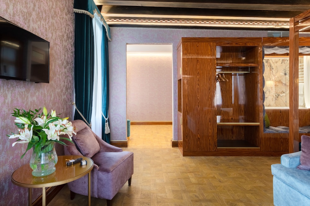 Hotel Dona Palace