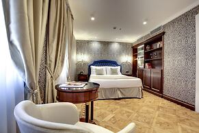 Hotel Dona Palace