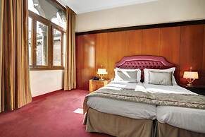 Hotel Dona Palace