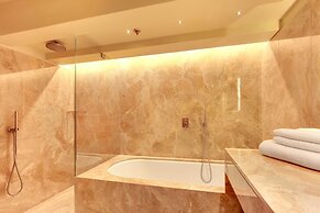 Hotel Dona Palace