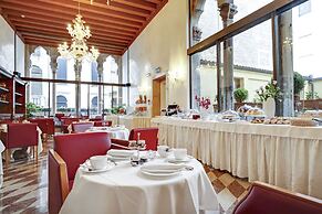Hotel Dona Palace