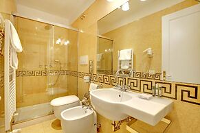 Hotel Dona Palace