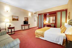 Hotel Dona Palace
