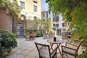 Hotel Dona Palace